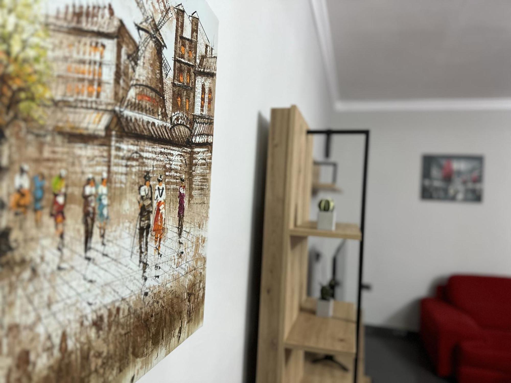 Tirana Treasure: Chic 2Br-Apartment 8Min To Skanderbeg Place المظهر الخارجي الصورة